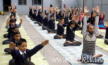 Students of SD School performing Yoga Aasans SD-school-(1)