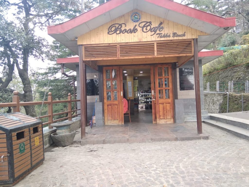 Takka Bench Book Cafe